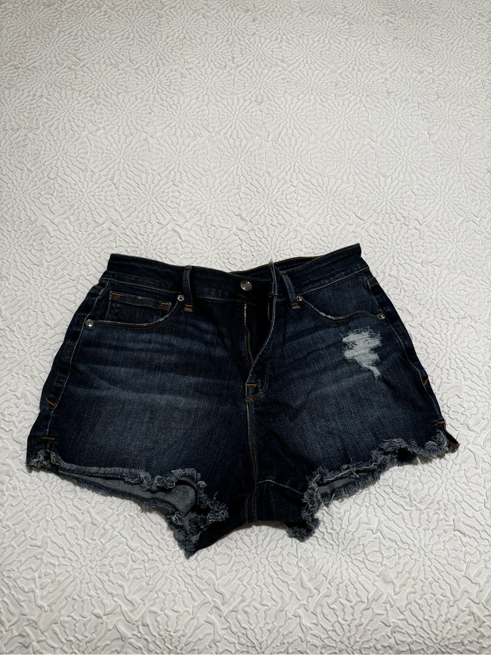 Good American Distressed Denim Shorts - Size 8/29 - Excellent Condition